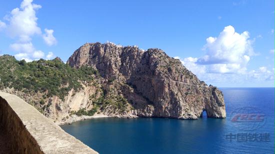 贝佳亚象鼻山1-鲍业建.jpg