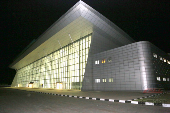 图3:哈尔科特新航站楼夜间一景.png