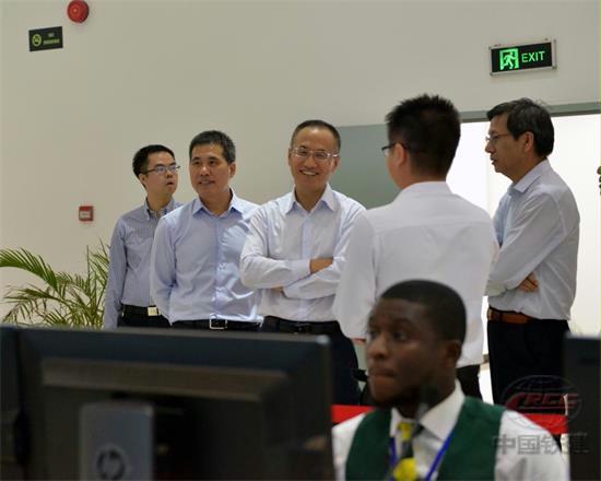 002陈晓东参观考察城铁控制中心.jpg